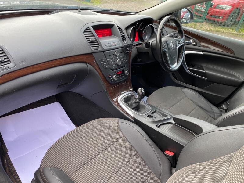 VAUXHALL INSIGNIA