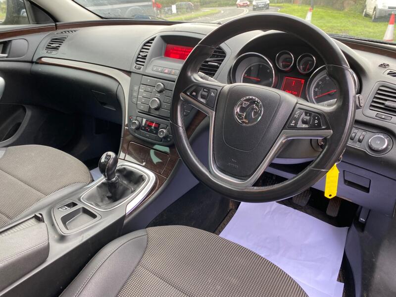 VAUXHALL INSIGNIA
