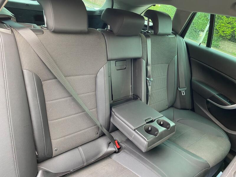 VAUXHALL INSIGNIA