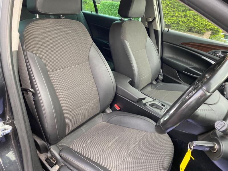 VAUXHALL INSIGNIA