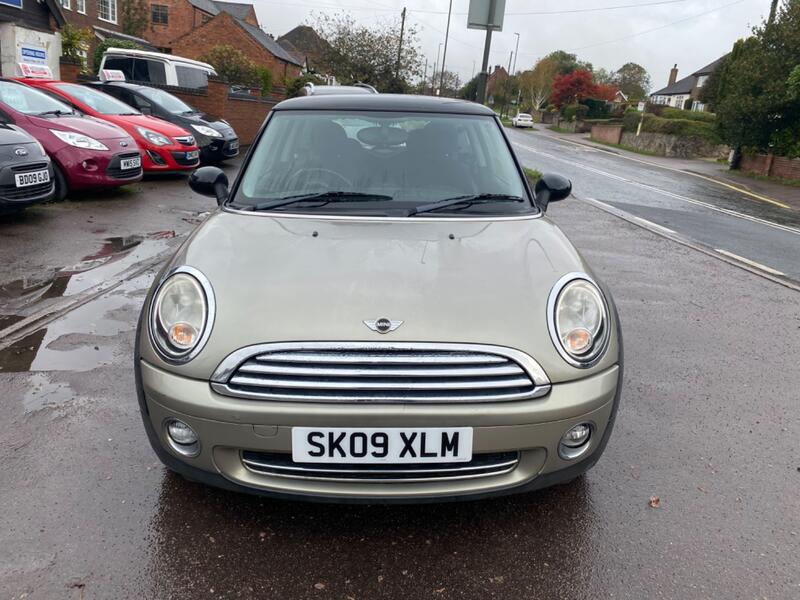 View MINI HATCH 1.6 COOPER  *HALF LEATHER TRIM*