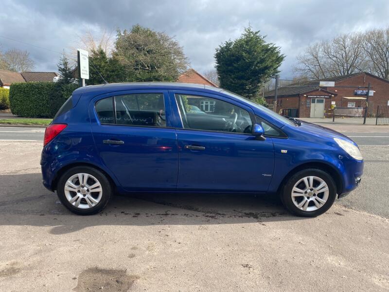 View VAUXHALL CORSA 1.3 CDTi Breeze Plus ECOflex * 1 OWNER * £35 ROAD TAX * PANORAMIC SUNROOF *