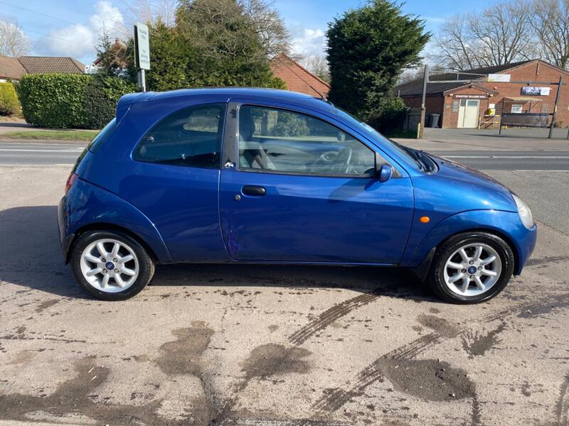 View FORD KA 1.3 Zetec Climate * 2 previous owners * MOT 25/4/2025 *