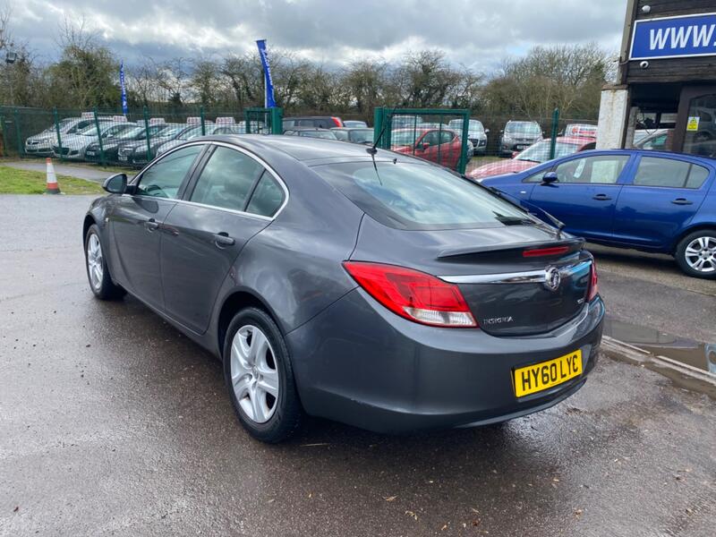 VAUXHALL INSIGNIA