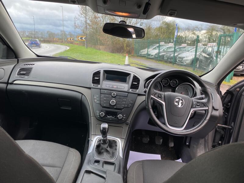 VAUXHALL INSIGNIA