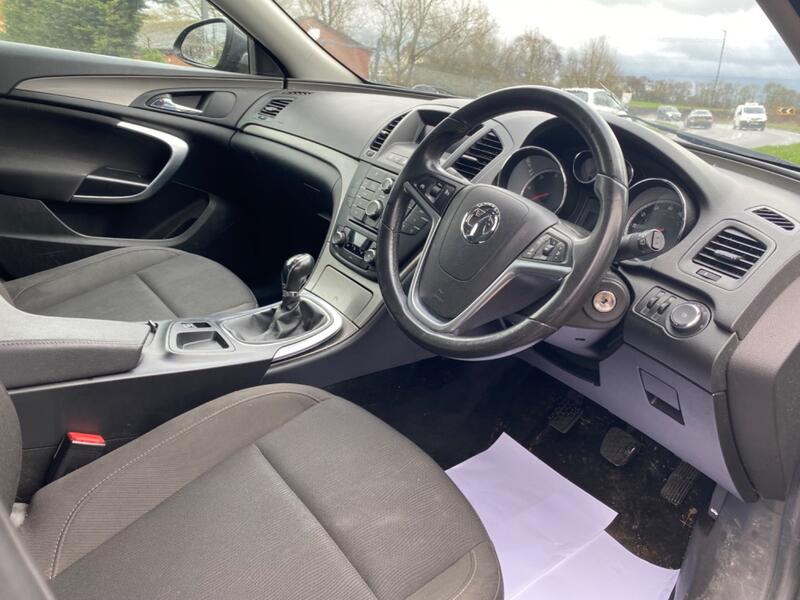 VAUXHALL INSIGNIA