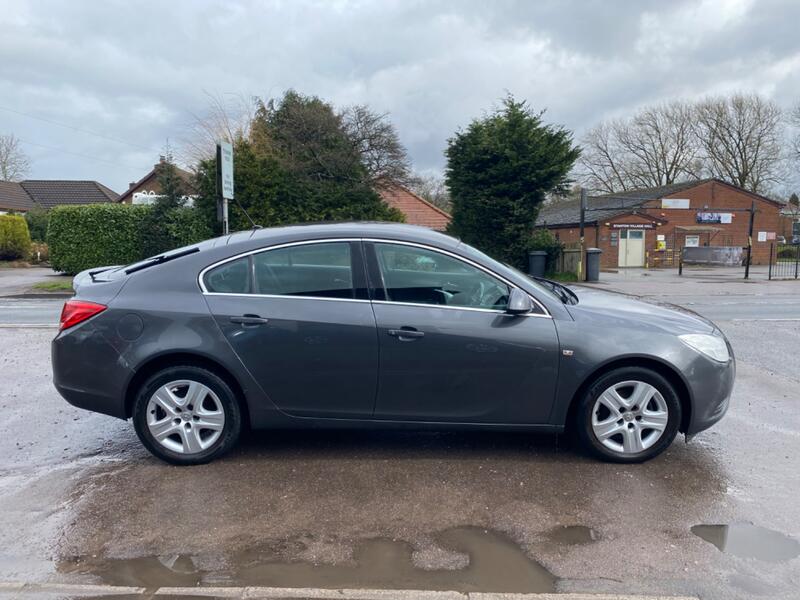 View VAUXHALL INSIGNIA 2.0 CDTi ecoFLEX Exclusiv *2 Previous owners * 