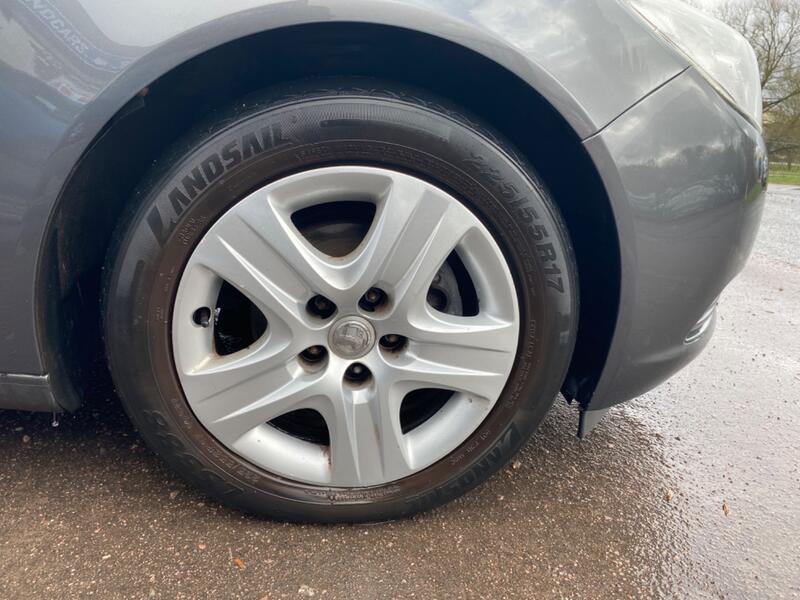 VAUXHALL INSIGNIA
