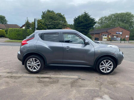 NISSAN JUKE 1.5 dCi 8v Acenta Premium * high spec * sat nav * 2 previous owners *