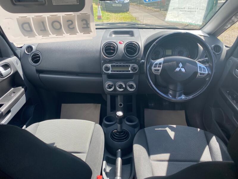 MITSUBISHI COLT