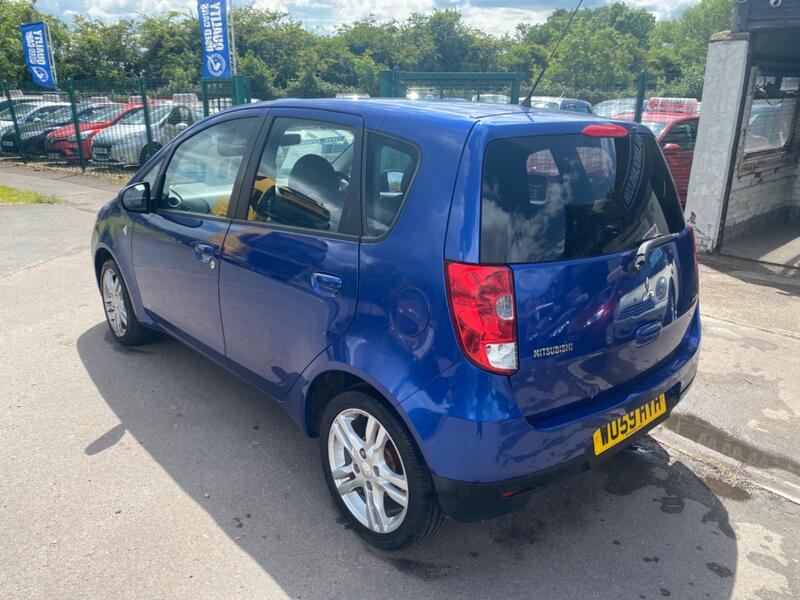 MITSUBISHI COLT