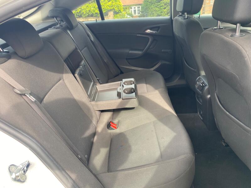VAUXHALL INSIGNIA