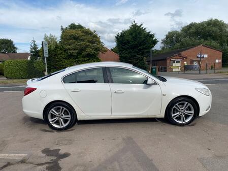VAUXHALL INSIGNIA 2.0 CDTi ecoFLEX Exclusiv * last owner 10 years * * full service history *