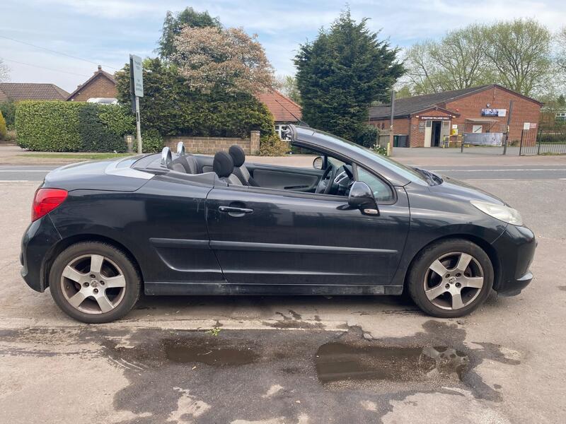 PEUGEOT 207 CC