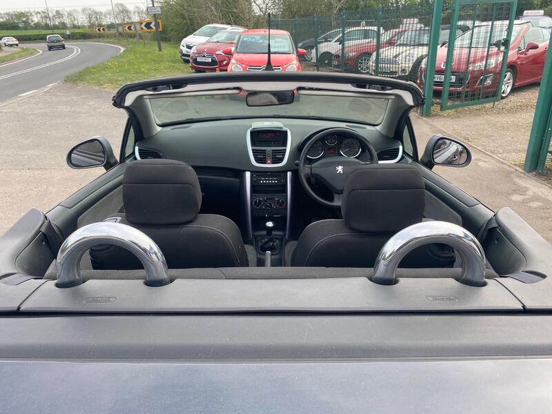 PEUGEOT 207 CC