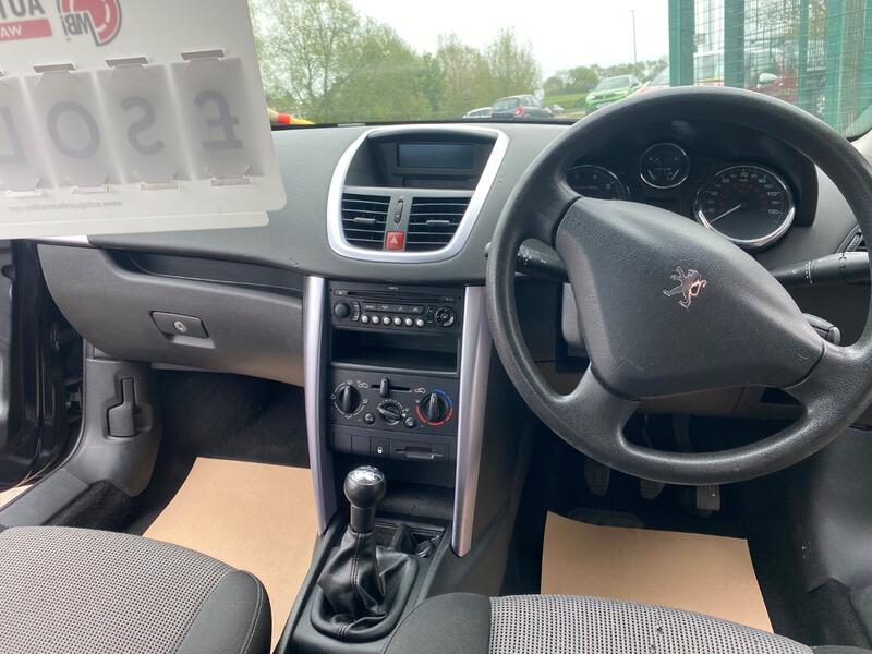 PEUGEOT 207 CC