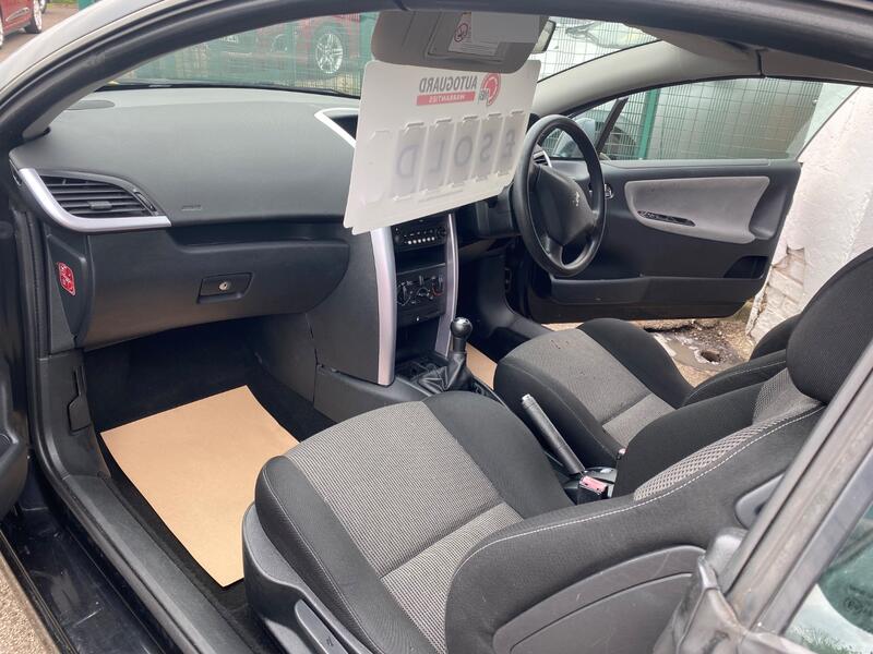 PEUGEOT 207 CC