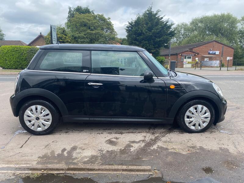View MINI HATCH 1.6 First Hatch * 1 Previous Owner - Last Owner 8 Years *