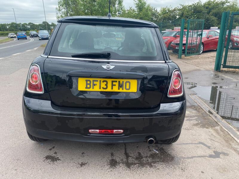 MINI HATCH