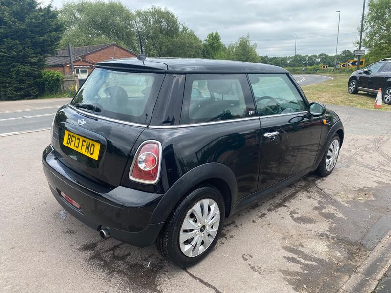 MINI HATCH