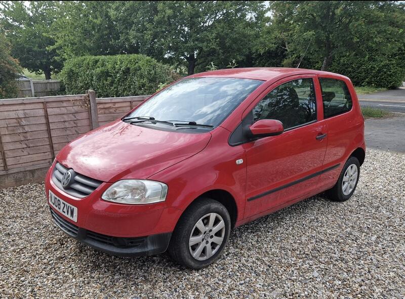 View VOLKSWAGEN FOX 1.2 6V Urban Fox * LOW INSURANCE * MOT 19/6/26 *