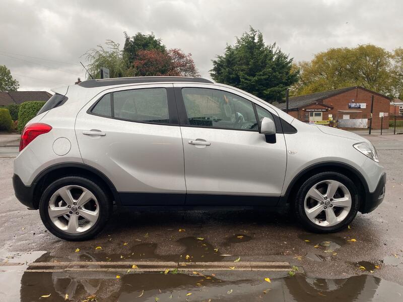 View VAUXHALL MOKKA 1.7 CDTi Tech Line * 4x4 * HIGH SPEC * SAT NAV * PARKING SENSORS *