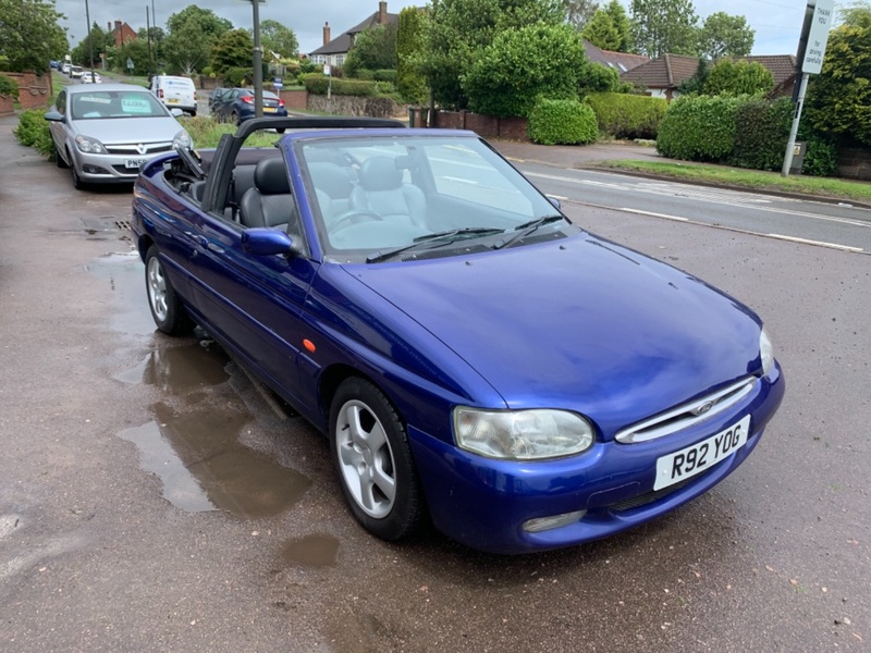 View FORD ESCORT 1.8 GHIA 16V 115PS CABRIOLET**FULL LEATHER TRIM**LAST OWNER 11 YEARS**