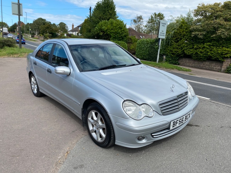 View MERCEDES-BENZ 220 C220 2.1 CDI CLASSIC SE