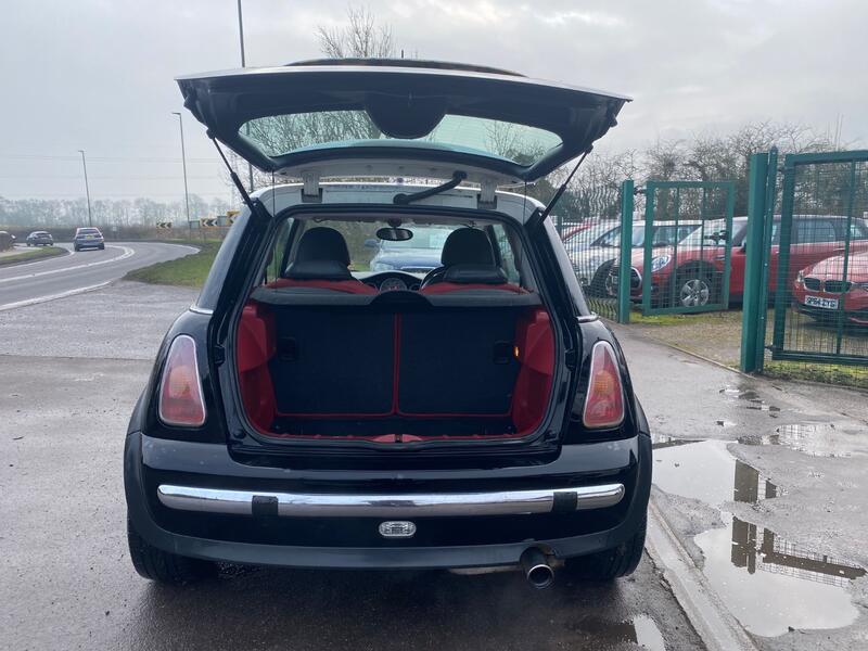MINI HATCH COOPER