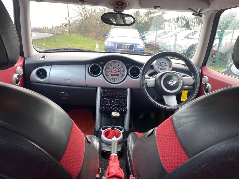MINI HATCH COOPER
