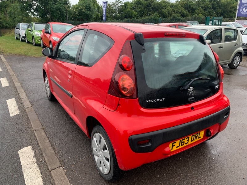 PEUGEOT 107