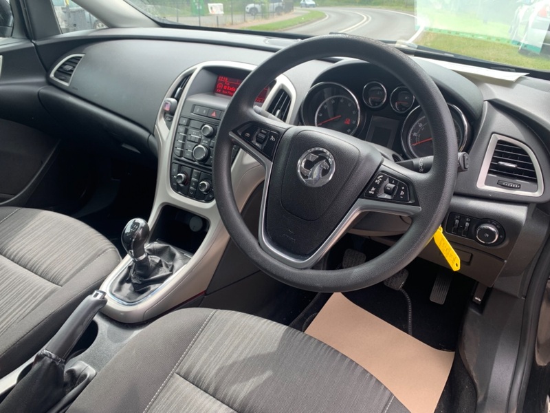 VAUXHALL ASTRA