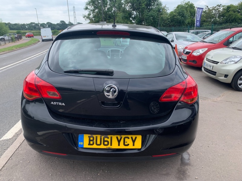 VAUXHALL ASTRA