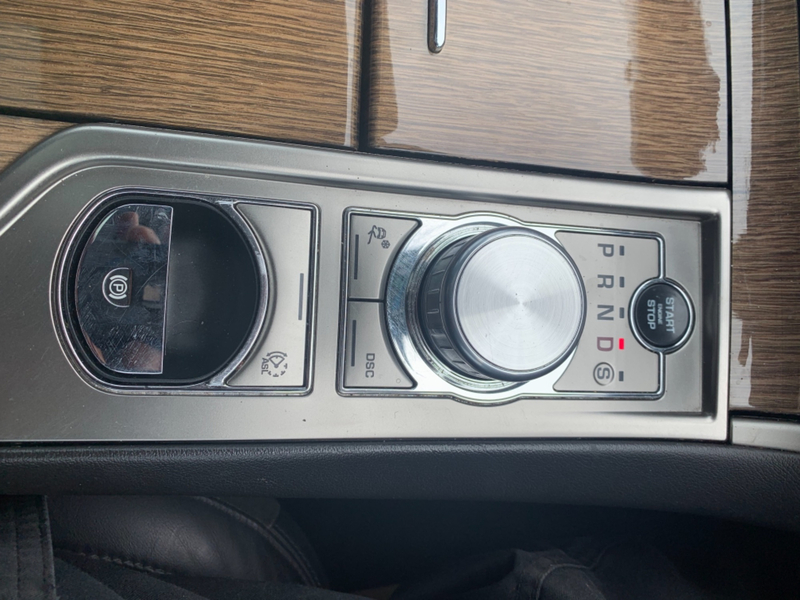 JAGUAR XF