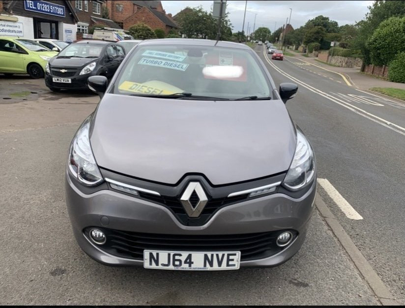 View RENAULT CLIO 1.5 DYNAMIQUE MEDIANAV ENERGY DCI 90 ECO2 SS  *FULL SERVICE HISTORY**£0 ZERO ROAD TAX **