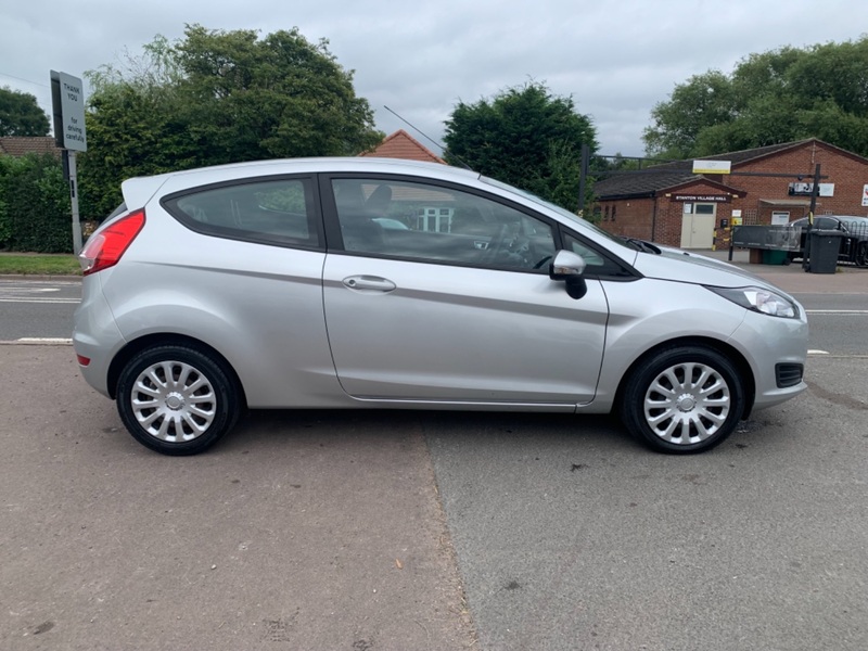 View FORD FIESTA 1.25 STYLE  * 1 OWNER *