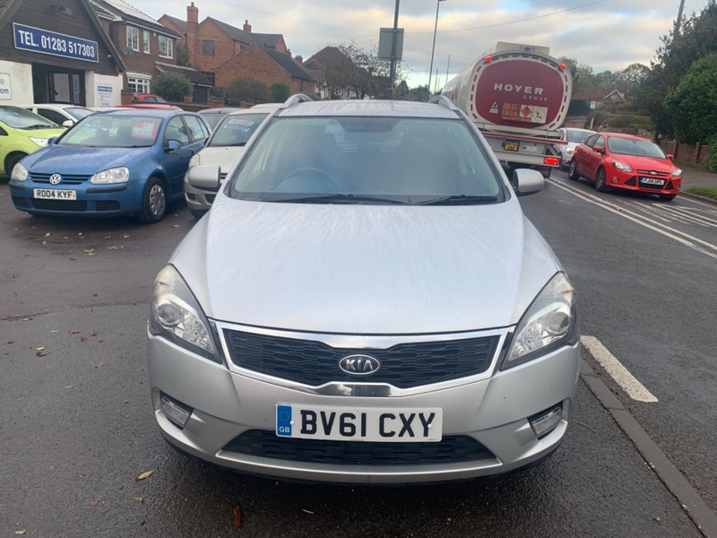 View KIA CEED 1.6 CRDI 2 ECODYNAMICS STATION WAGON ESTATE **£30 ROAD TAX**