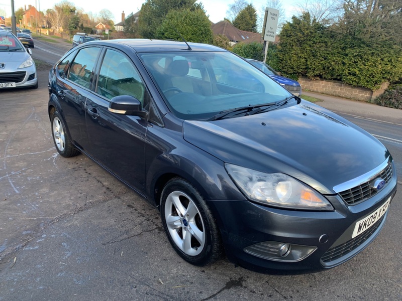 View FORD FOCUS 1.6 16v ZETEC 100** LAST OWNER 6 YEARS**