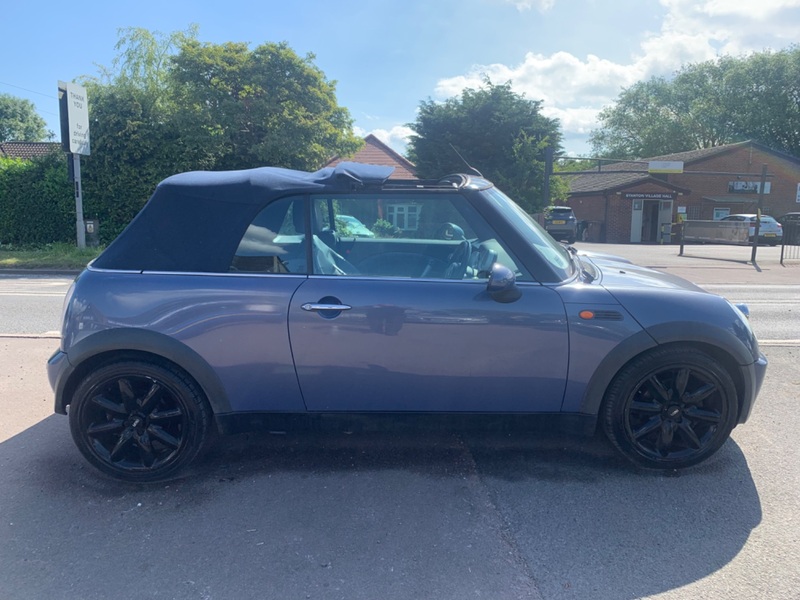 View MINI CABRIOLET 1.6 COOPER**17 ALLOYS**HALF LEATHER TRIM **