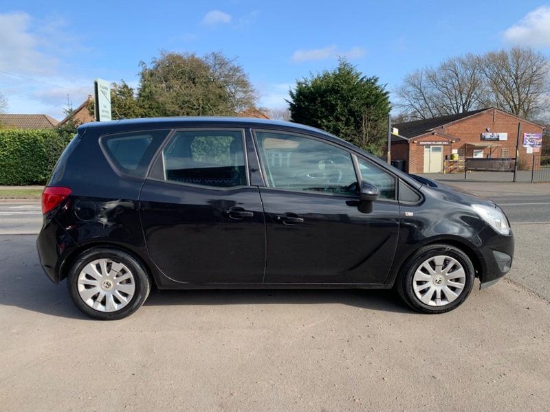 View VAUXHALL MERIVA EXCLUSIV 1.4T 16v 140