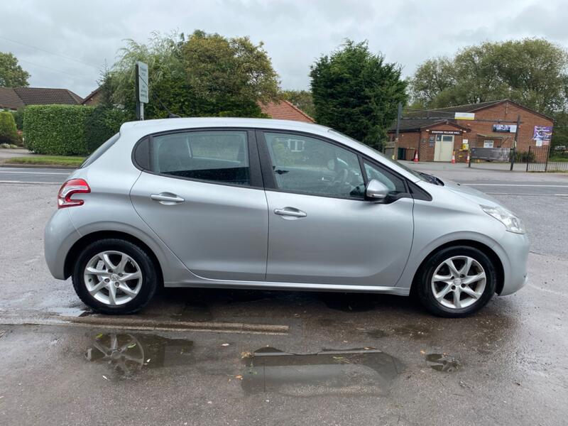 View PEUGEOT 208 1.4 HDi ACTIVE *£0 ZERO ROAD TAX**FULL SERVICE HISTORY**1 PREVIOUS OWNER