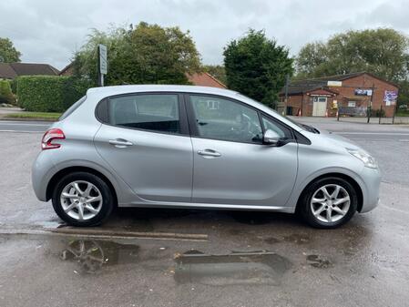 PEUGEOT 208 1.4 HDi ACTIVE *£0 ZERO ROAD TAX**FULL SERVICE HISTORY ** 1 PREVIOUS OWNER LAST OWNER 7.5 YEARS**